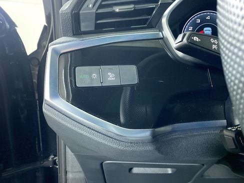 Certified 2025 Audi Q3 2.0T Premium Plus w/ Premium Plus Package image 20