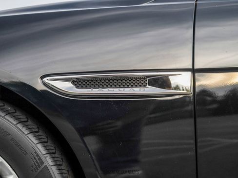 Used 2018 Jaguar XE Premium AWD/4WD image 73