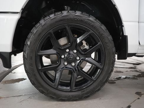 Used 2024 RAM 1500 Laramie AWD/4WD image 32