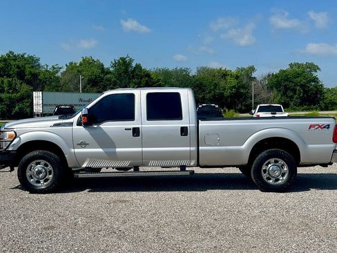Used 2014 Ford F250 XLT w/ XLT Premium Package AWD/4WD image 3