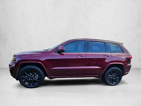 Used 2018 Jeep Grand Cherokee Altitude image 6