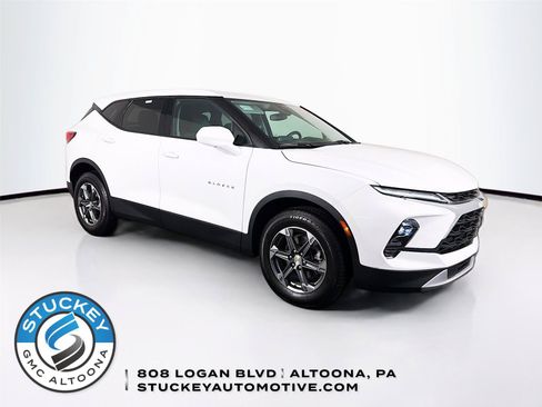 Used 2023 Chevrolet Blazer LT AWD/4WD image 1