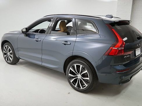 Certified 2025 Volvo XC60 B5 Ultra image 5