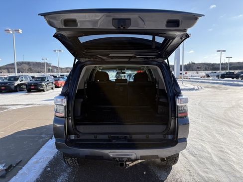 Certified 2019 Toyota 4Runner SR5 image 6