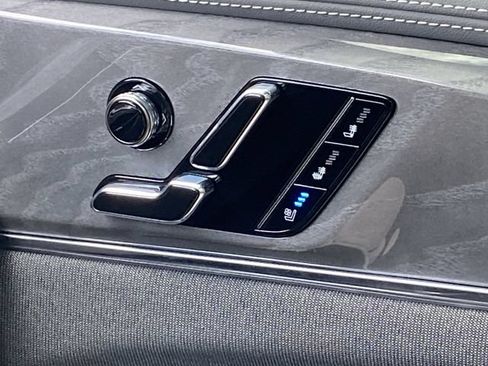 Certified 2026 Cadillac Escalade IQL Sport 1 w/ LPO, Floor Liner Package AWD/4WD image 33