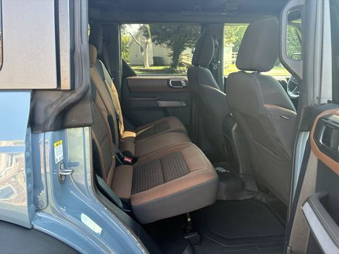 Used 2022 Ford Bronco Outer Banks w/ Sasquatch Package AWD/4WD image 23