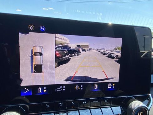 Used 2024 Chevrolet Colorado Z71 w/ Z71 Convenience Package 2 image 7