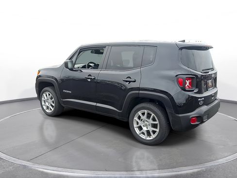 Used 2023 Jeep Renegade Latitude AWD/4WD image 6