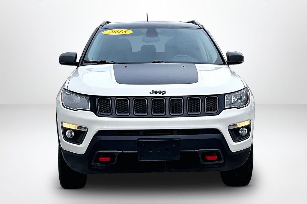 Used 2018 Jeep Compass Trailhawk w/ Navigation Group AWD/4WD image 2