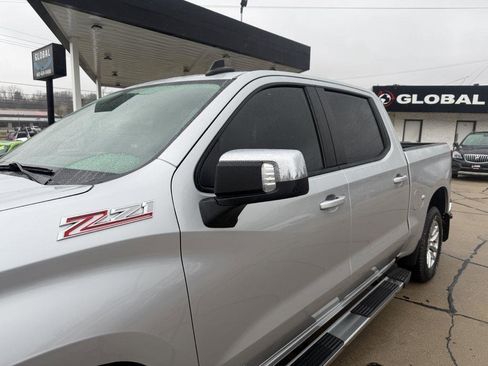 Used 2022 Chevrolet Silverado 1500 LT w/ Z71 Off-Road Package AWD/4WD image 21