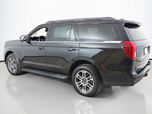 Used 2025 Ford Expedition Active image 10