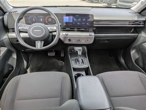 Used 2025 Hyundai Kona SE AWD/4WD image 16