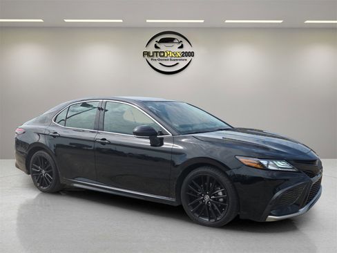 Used 2023 Toyota Camry XSE image 1