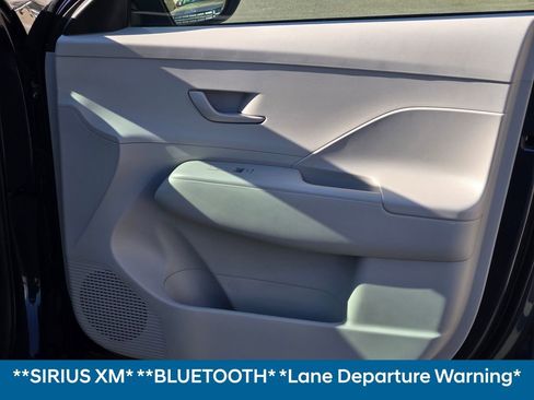 Certified 2025 Hyundai Kona SEL image 7