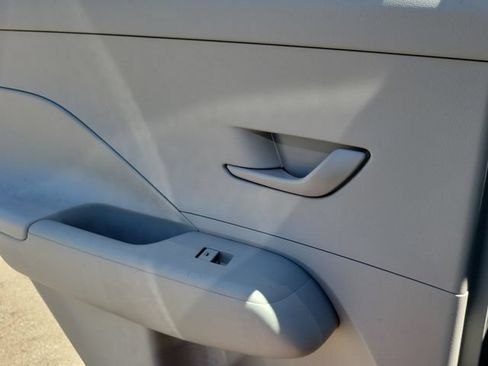 New 2027 Hyundai Kona SE FWD image 22