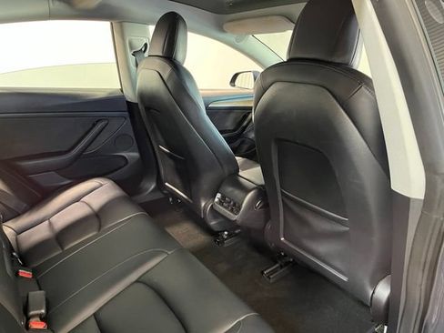 Used 2022 Tesla Model 3 Long Range AWD/4WD image 14