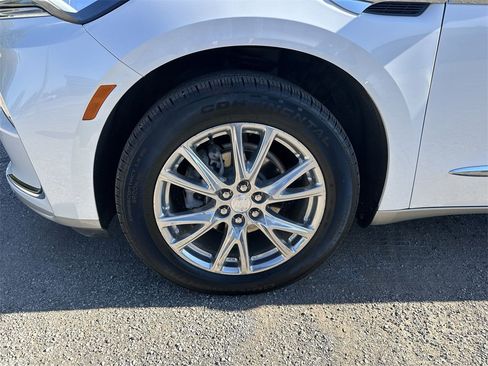 Used 2022 Buick Enclave Premium image 10