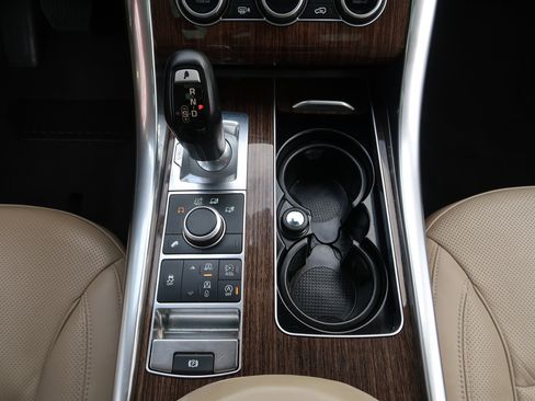 Used 2016 Land Rover Range Rover Sport HSE image 22
