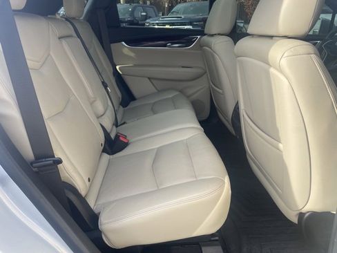 Used 2017 Cadillac XT5 Premium Luxury w/ Driver Assist Package image 39
