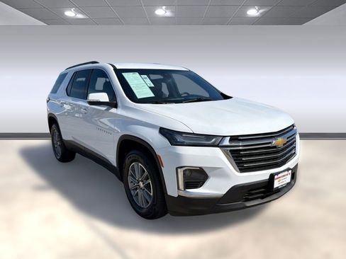 Used 2023 Chevrolet Traverse LT image 6