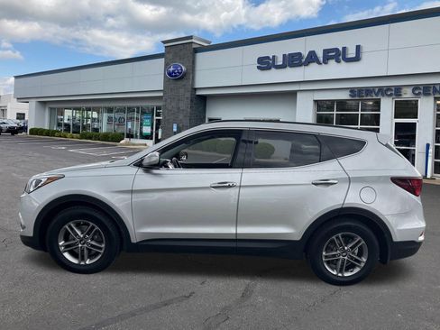 Used 2018 Hyundai Santa Fe Sport w/ 2.4L Tech Package 04 FWD image 4