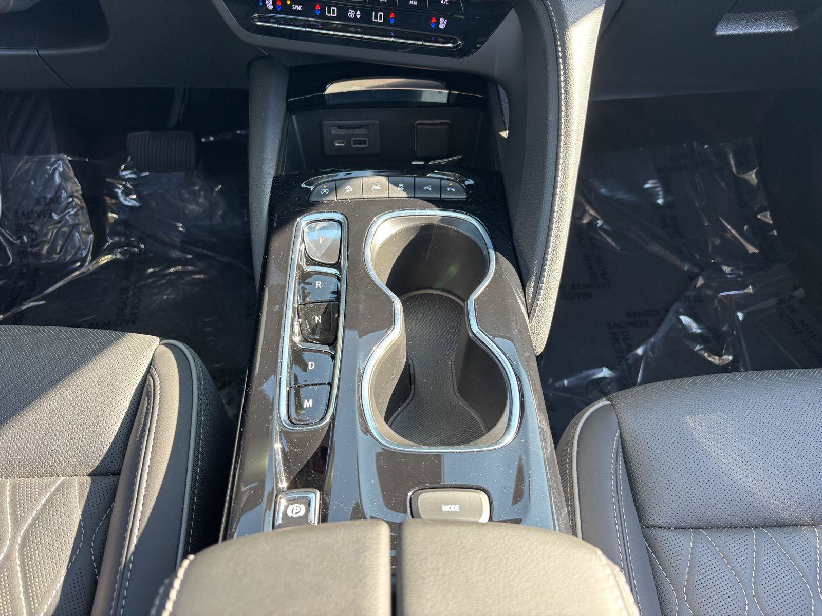 Used 2023 Buick Envision Avenir AWD/4WD image 26