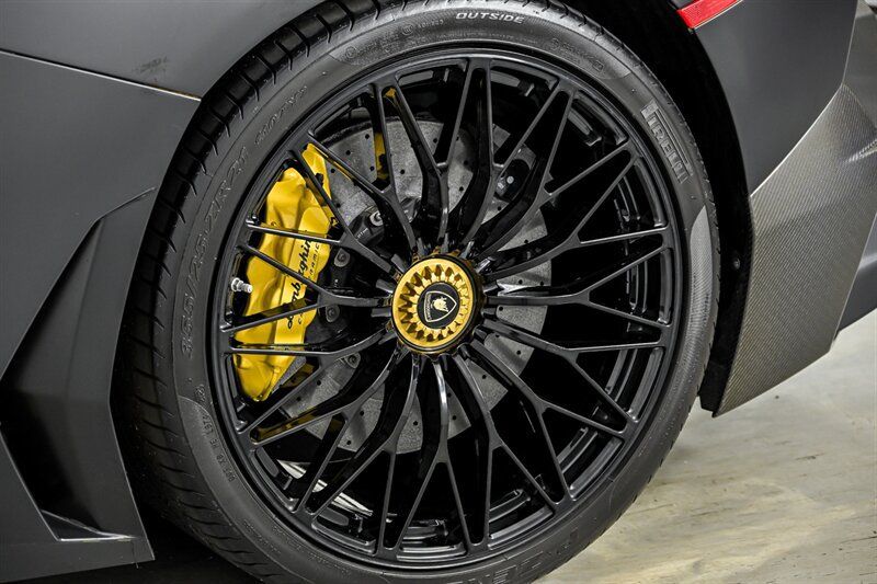 Used 2017 Lamborghini Aventador LP 750-4 Superveloce AWD/4WD image 33
