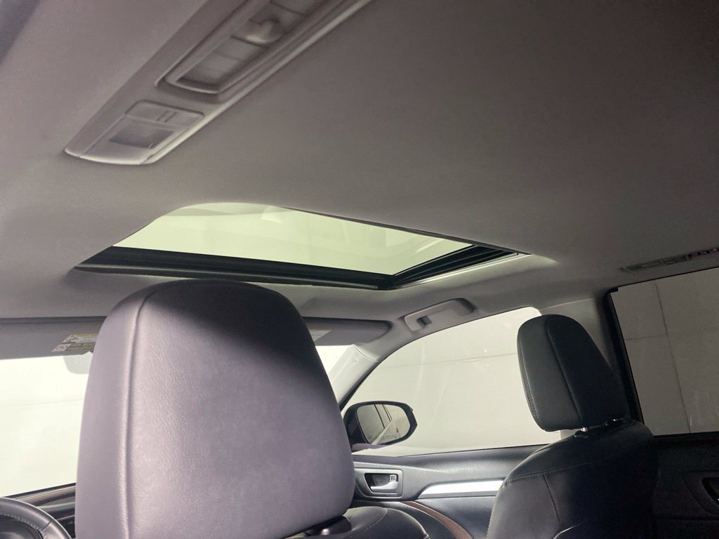 Used 2015 Toyota Highlander XLE AWD/4WD image 15