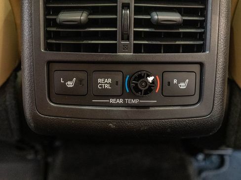 Used 2014 Toyota Avalon Limited FWD image 32