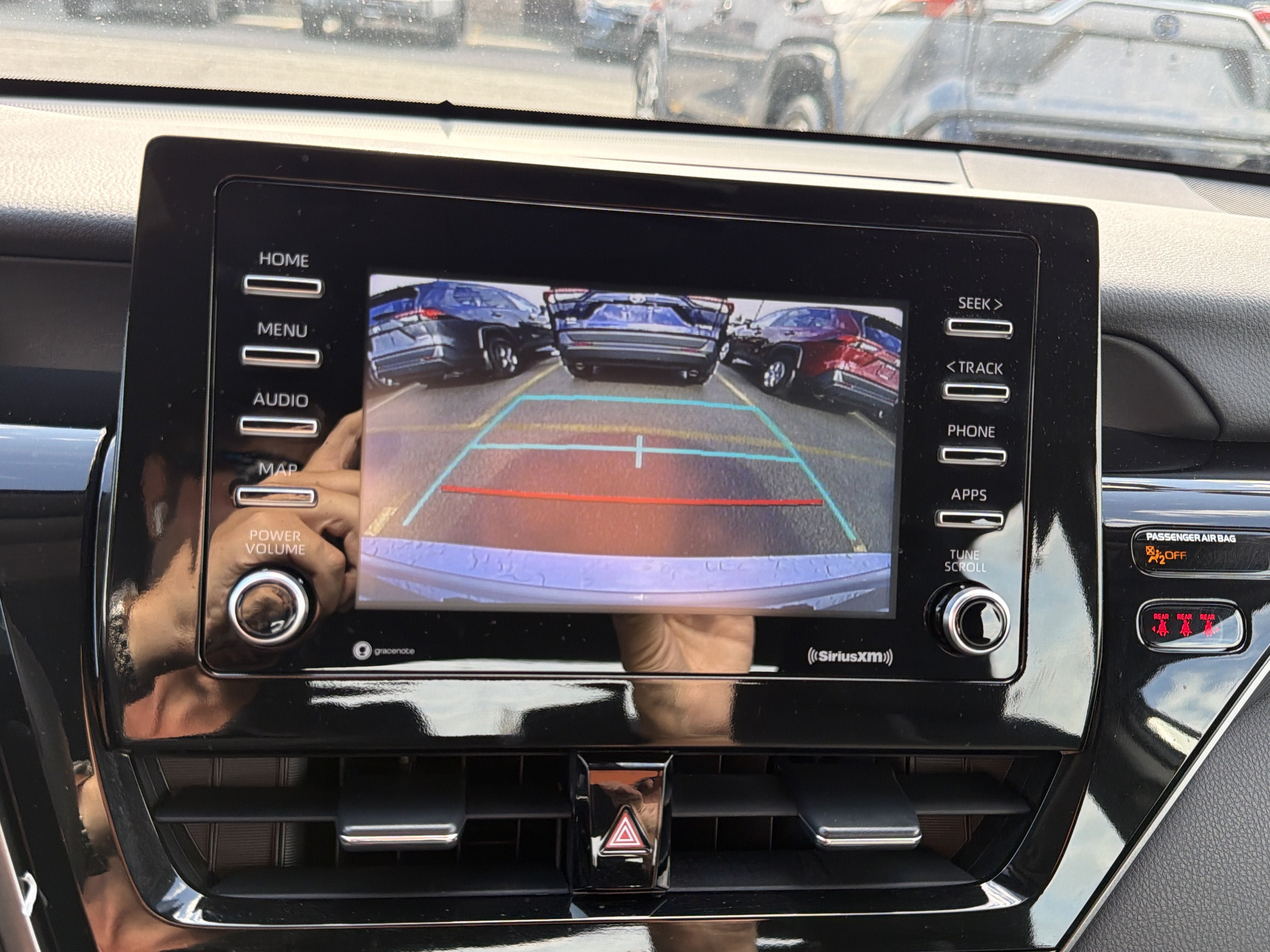 Used 2022 Toyota Camry LE w/ Carpet Mat Package (TMS) FWD image 19