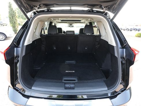 Used 2024 Nissan Rogue SL w/ SL Premium Package AWD/4WD image 7
