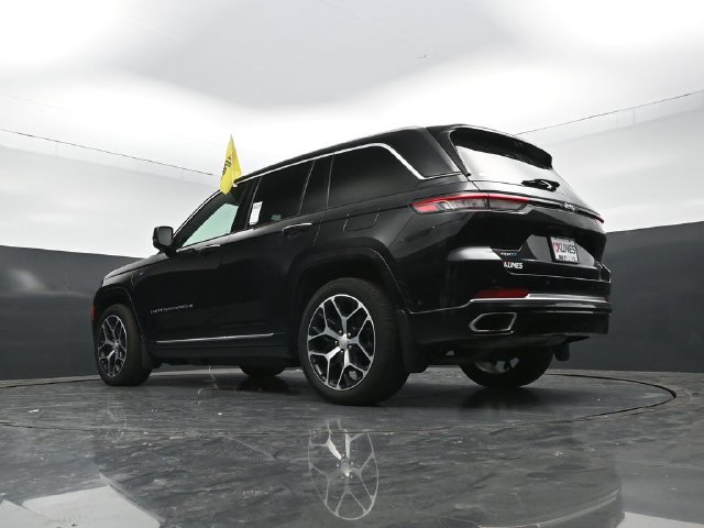Used 2022 Jeep Grand Cherokee Summit AWD/4WD image 69