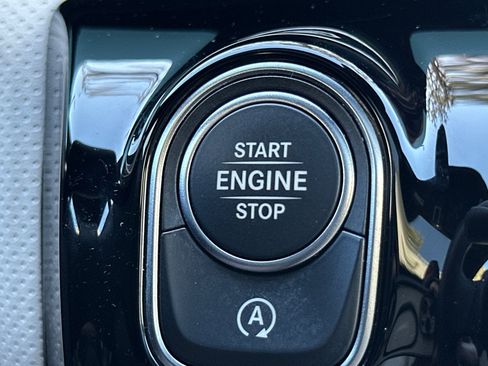 Used 2025 Mercedes-Benz CLA 250 image 21