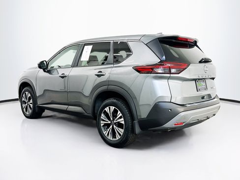 Used 2023 Nissan Rogue SV image 5
