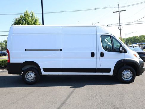 Used 2023 RAM ProMaster 2500 FWD image 6