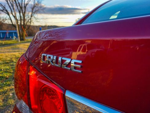 Used 2013 Chevrolet Cruze LT image 5