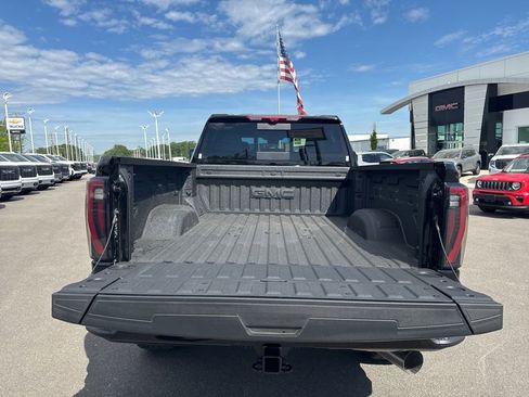 Used 2026 GMC Sierra 2500 AT4 w/ AT4 Premium Plus Package AWD/4WD image 32