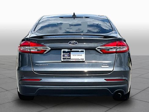 Used 2019 Ford Fusion SE w/ Equipment Group 151A FWD image 5