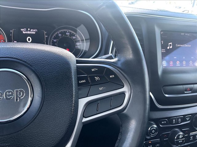 Used 2019 Jeep Cherokee Latitude Plus w/ Comfort/Convenience Group FWD image 19