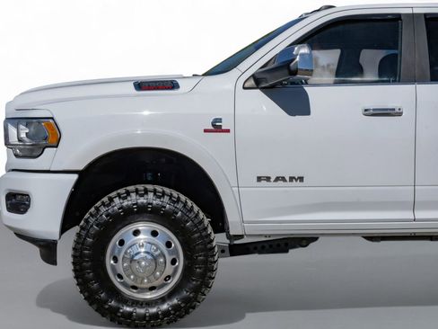 Used 2022 RAM 3500 Laramie w/ Chrome Appearance Group image 11