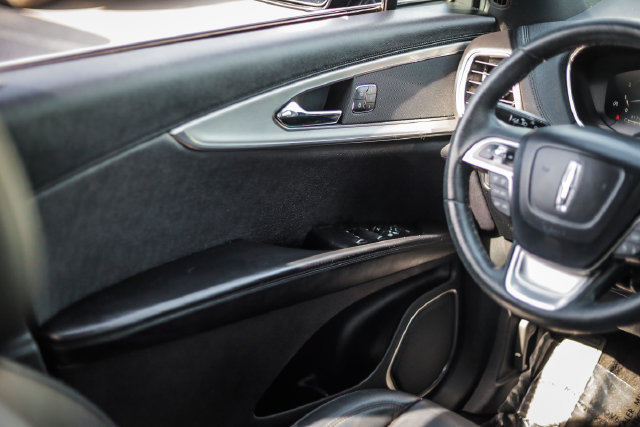 Used 2019 Lincoln Nautilus Premier AWD/4WD image 38