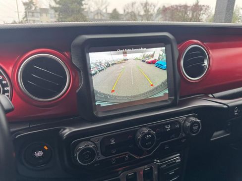 Used 2022 Jeep Wrangler Rubicon image 18