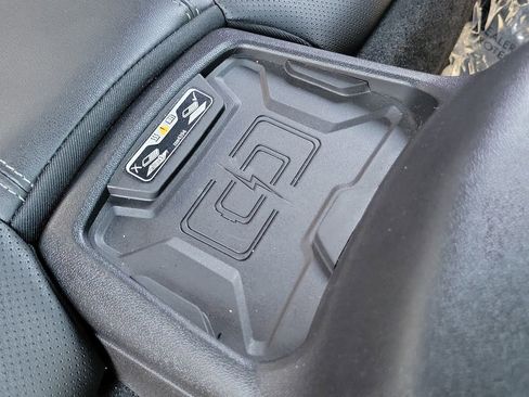 Used 2017 Chevrolet Camaro SS RWD image 23