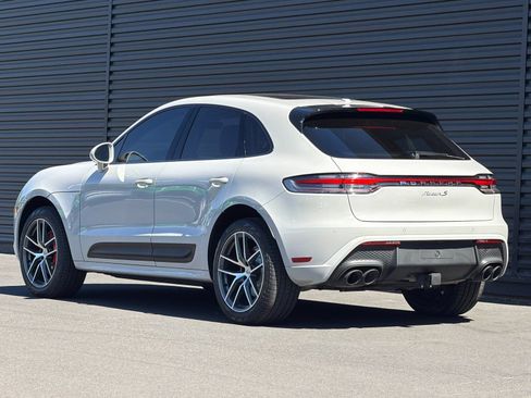 Certified 2023 Porsche Macan S AWD/4WD image 4