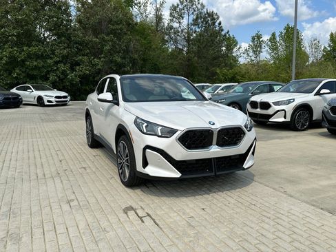 New 2026 BMW X2 xDrive28i w/ Technology Package image 12