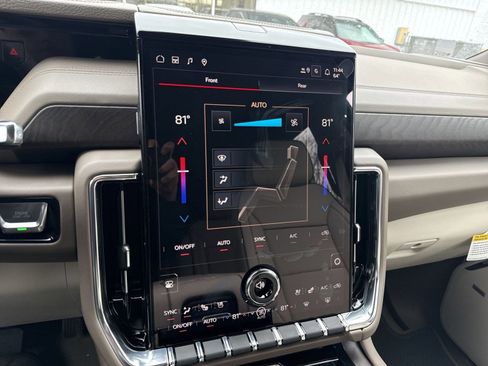 New 2026 GMC Yukon XL Denali image 19