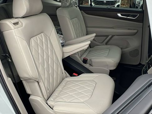 New 2026 Volkswagen Atlas SEL Premium R-Line image 13