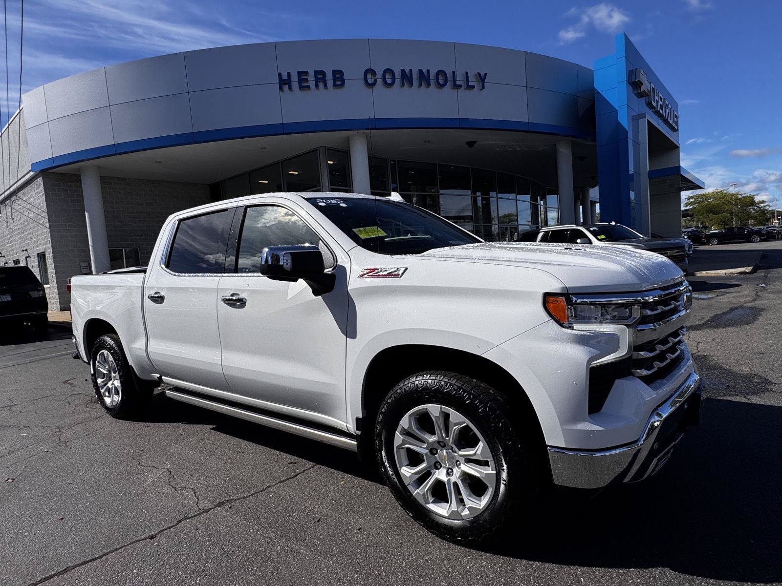 Certified 2022 Chevrolet Silverado 1500 LTZ w/ LTZ Premium Package AWD/4WD image 1