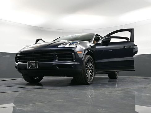 Certified 2022 Porsche Cayenne image 40