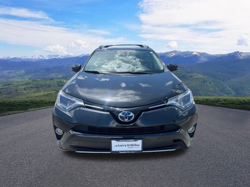 Used 2018 Toyota RAV4 XLE w/ Convenience Package AWD/4WD image 9